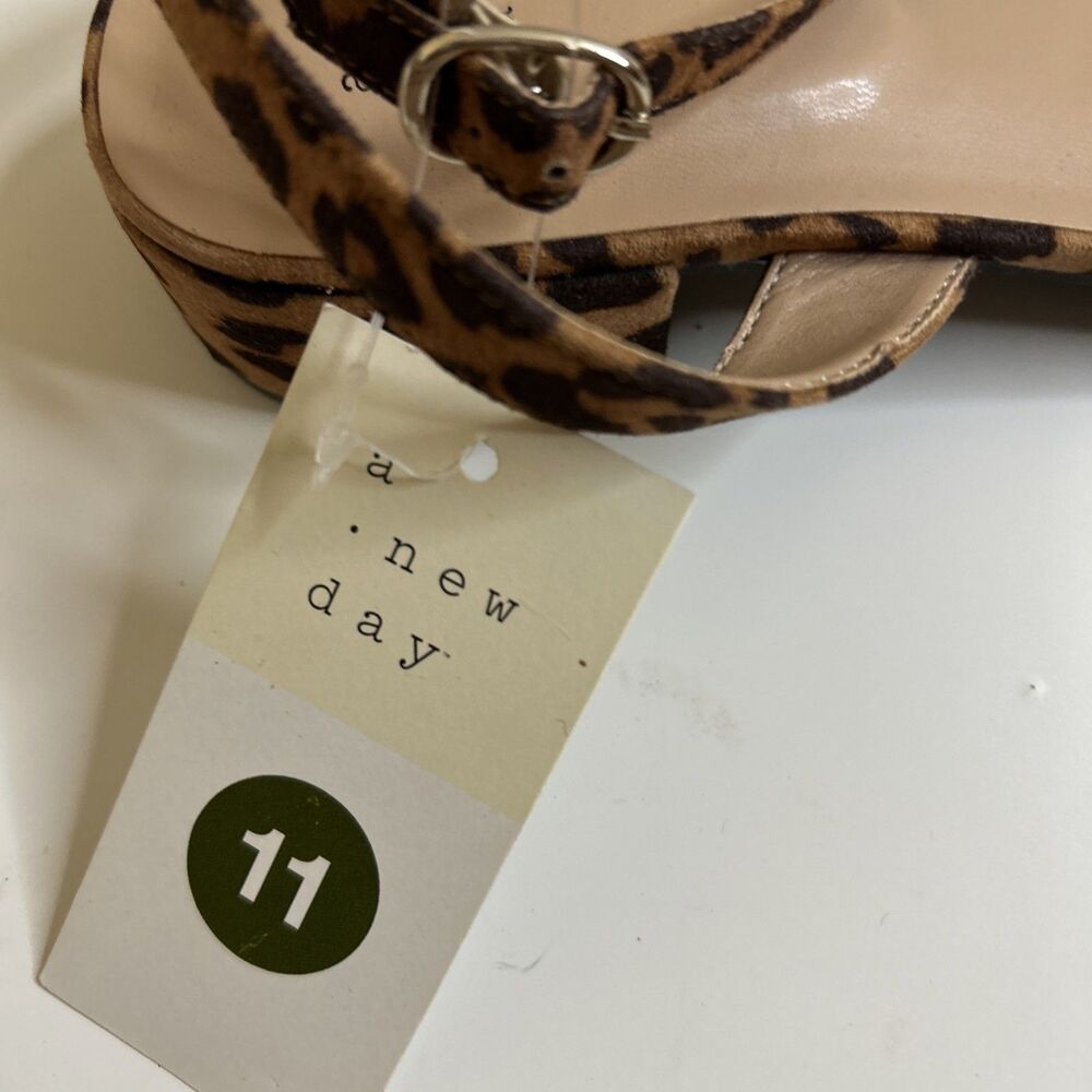 A New Day Women’s Winona Brown Leopard Print Ankle Strap Sandals FLAW - Picture 12 of 15